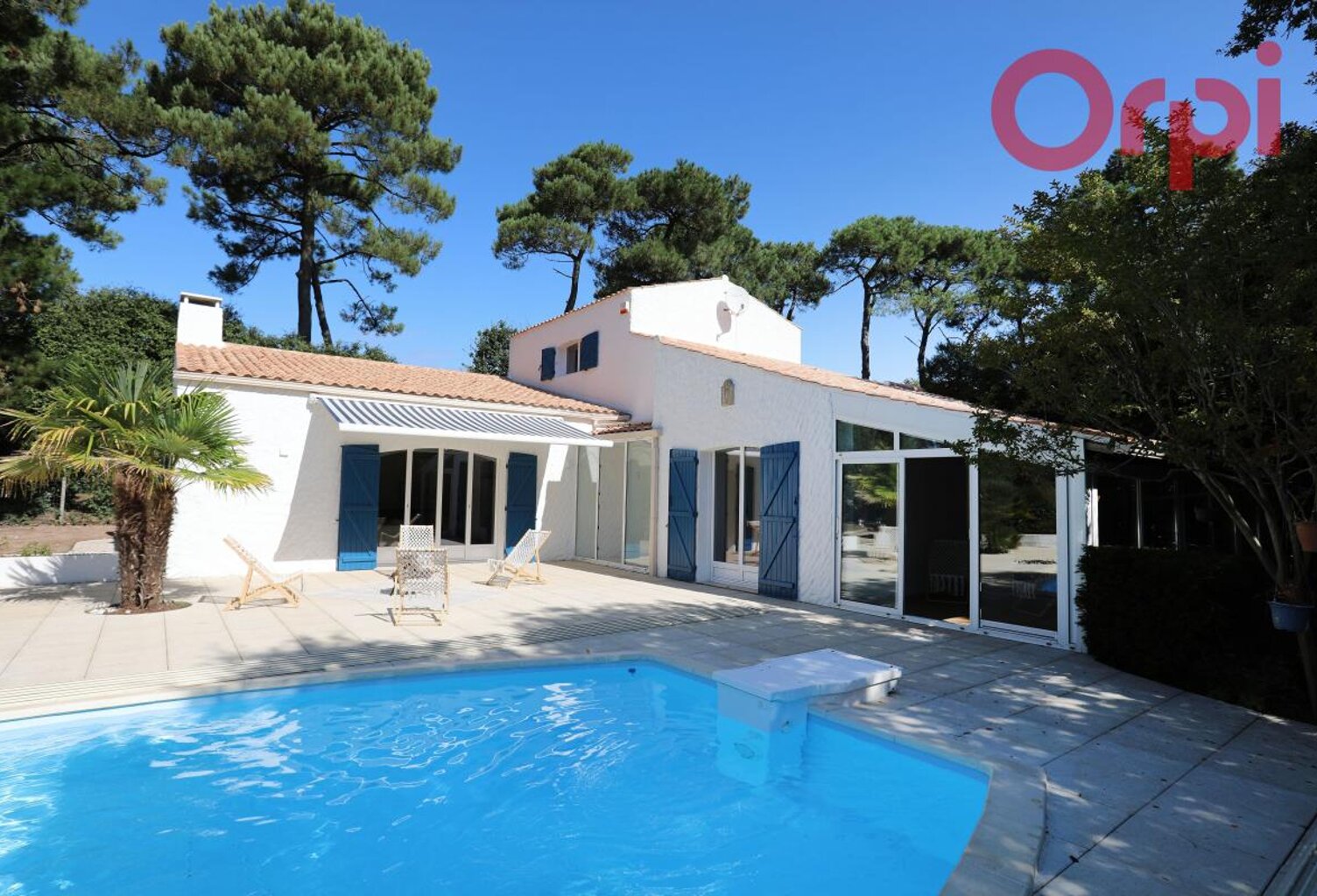VILLA BORD DE MER — photo 1