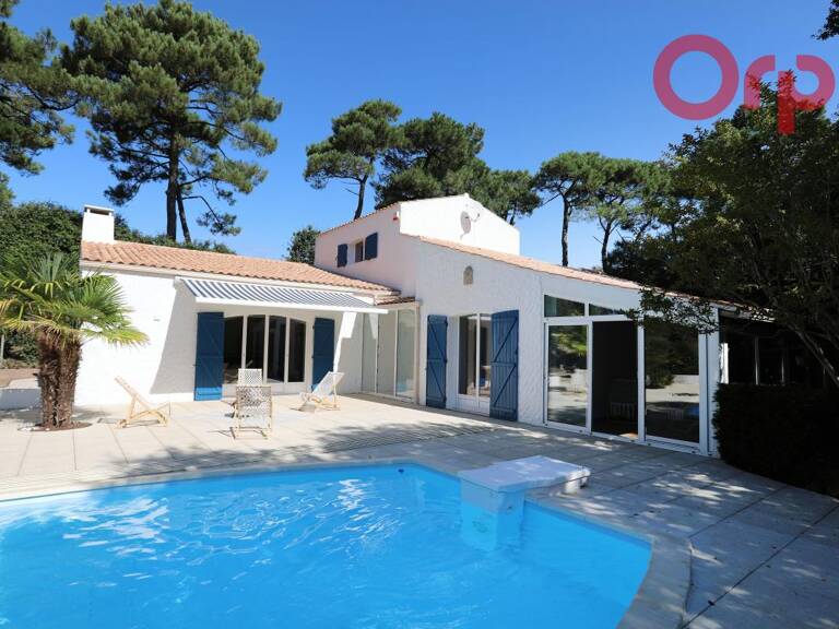 VILLA BORD DE MER — photo 1