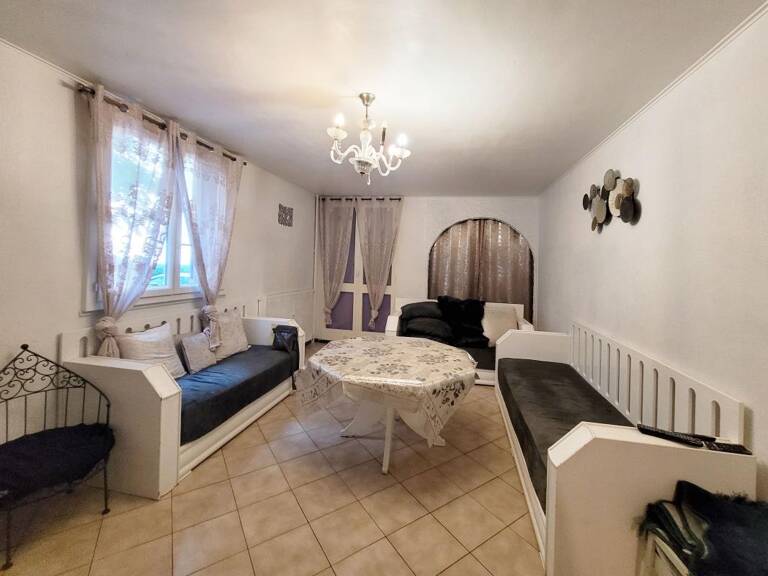 Appartement À Vendre — photo 1