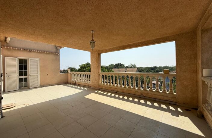 Villa composée de deux appartements à 5 minutes de la plage - Moriani — photo 3