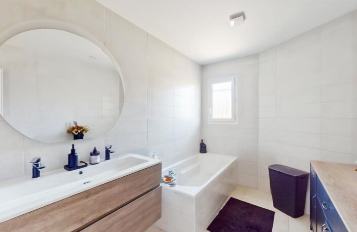 EXCLUSIVITE - MAISON T5 à SAINT-JEAN avec GARAGE/SOUS-SOL, PISCINE, TERRASSE, JARDIN — photo 5