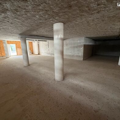 Commerce  196250 €