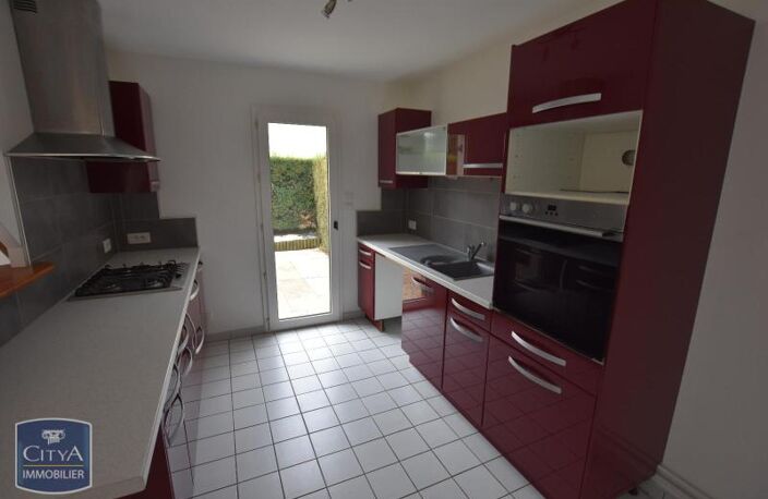 Location maison 4 pièces 82 m² à Chemillé-en-Anjou (49120) — photo 2