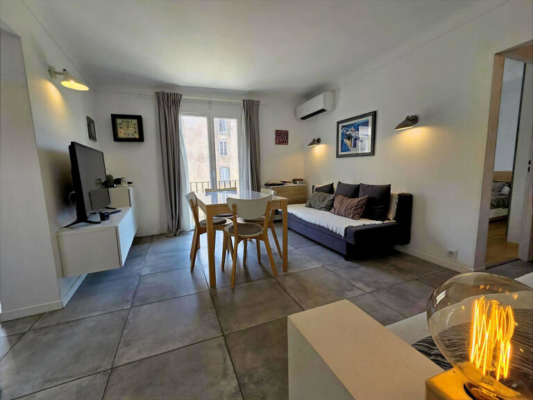 Pied-à-terre idéal à Propriano : T3 rénové avec terrasse, à — photo 1
