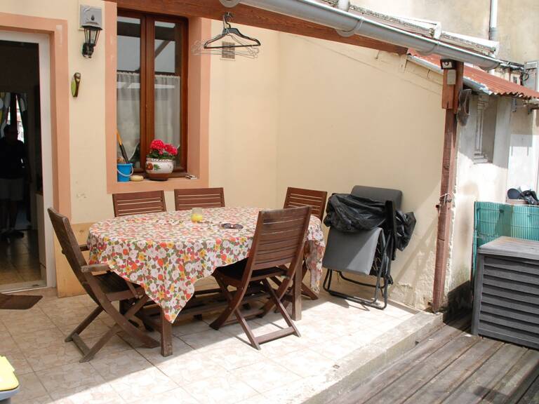 FECAMP : MAISON EN BON ETAT GRANDE SURFACE HABITABLE AVEC COUR EXPOSE PLEIN SUD  — photo 1