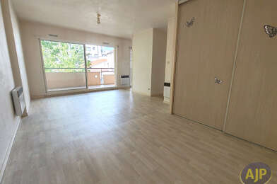 Appartement 2 pièces 207870 €