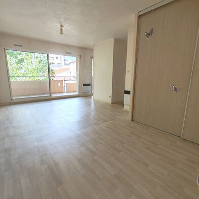 Appartement 2 pièces 207870 €