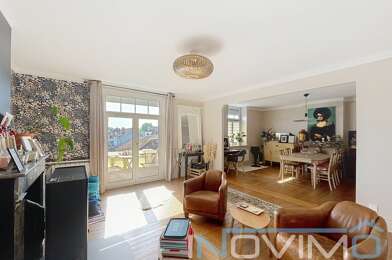 Appartement 5 pièces 243800 €