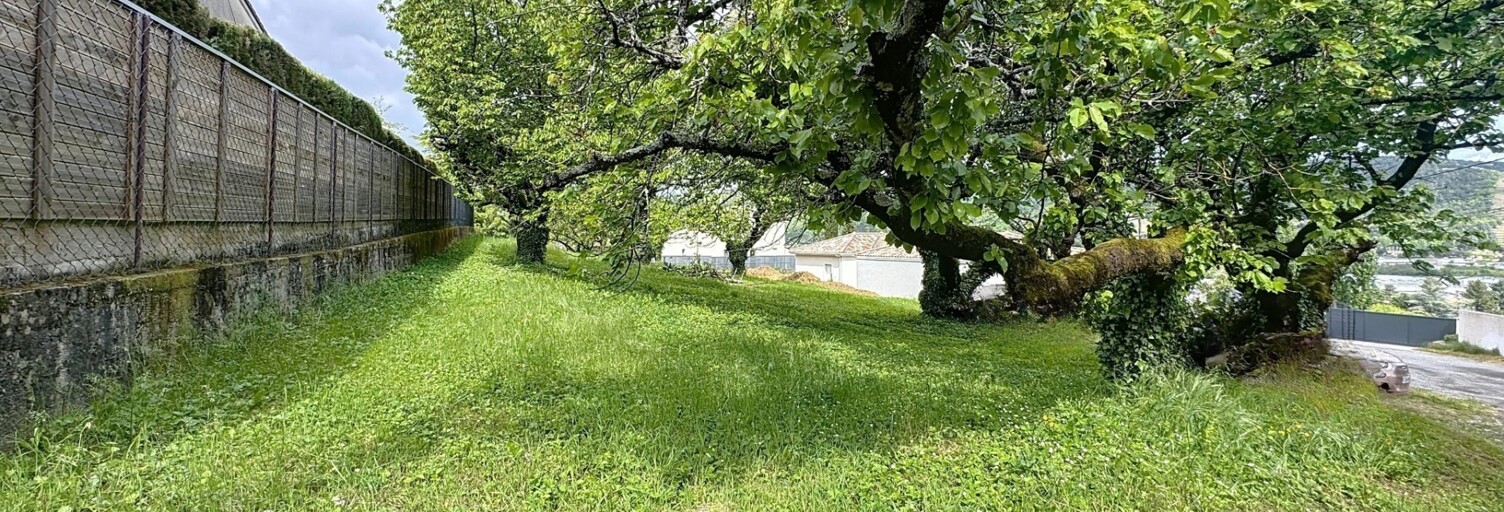 Terrain  979 m² à vendre à Tournon-sur-Rhône (07300)