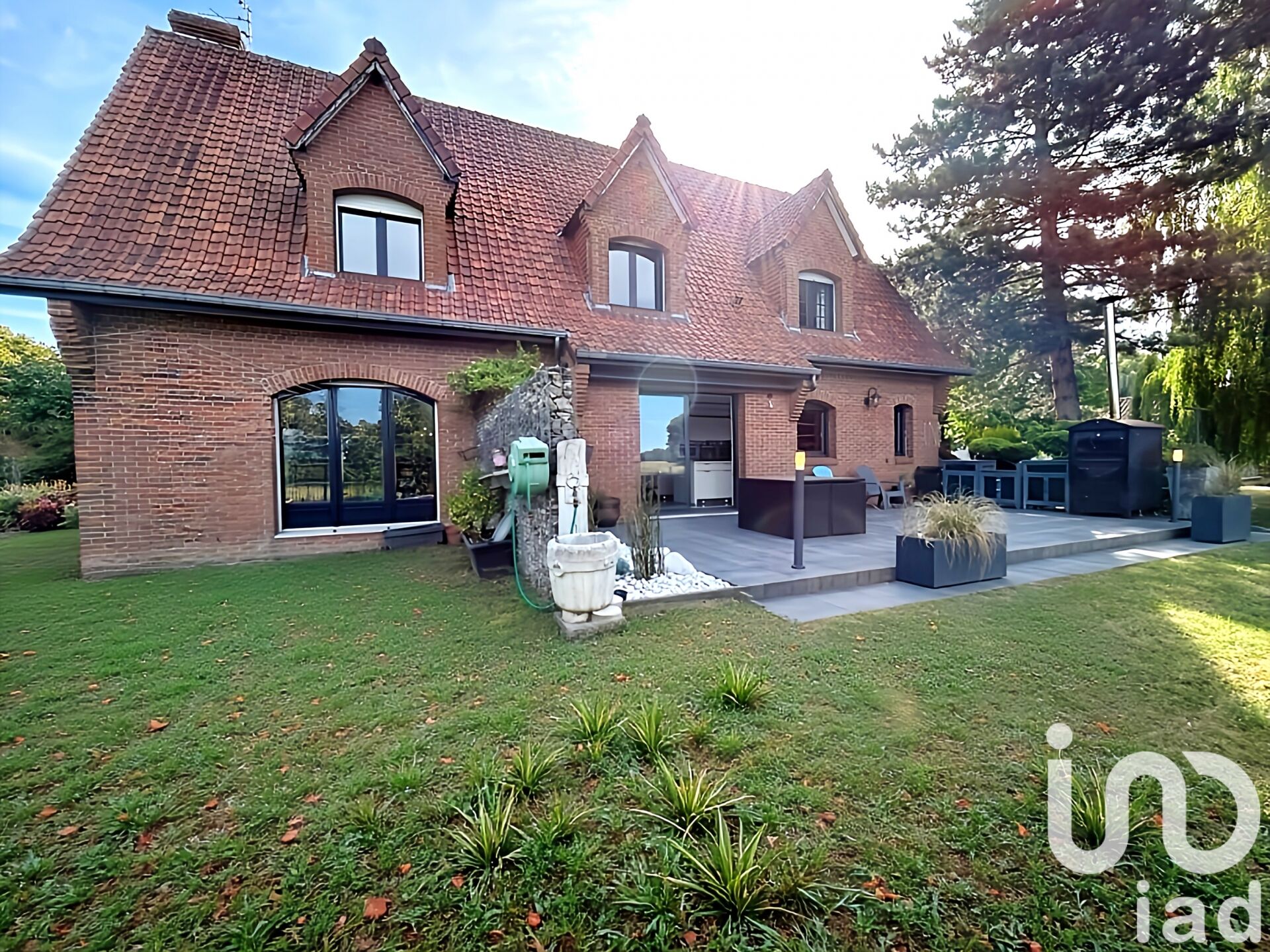 Aubry-Du-Hainaut - 199m² - 9p.