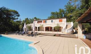 Maison 8 Pièces 257 m² à vendre à Saint-Paul-en-Forêt (83440)