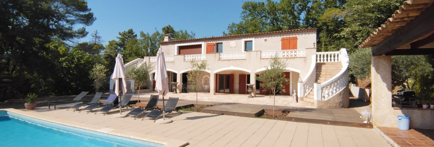 Maison 8 Pièces 257 m² à vendre à Saint-Paul-en-Forêt (83440)