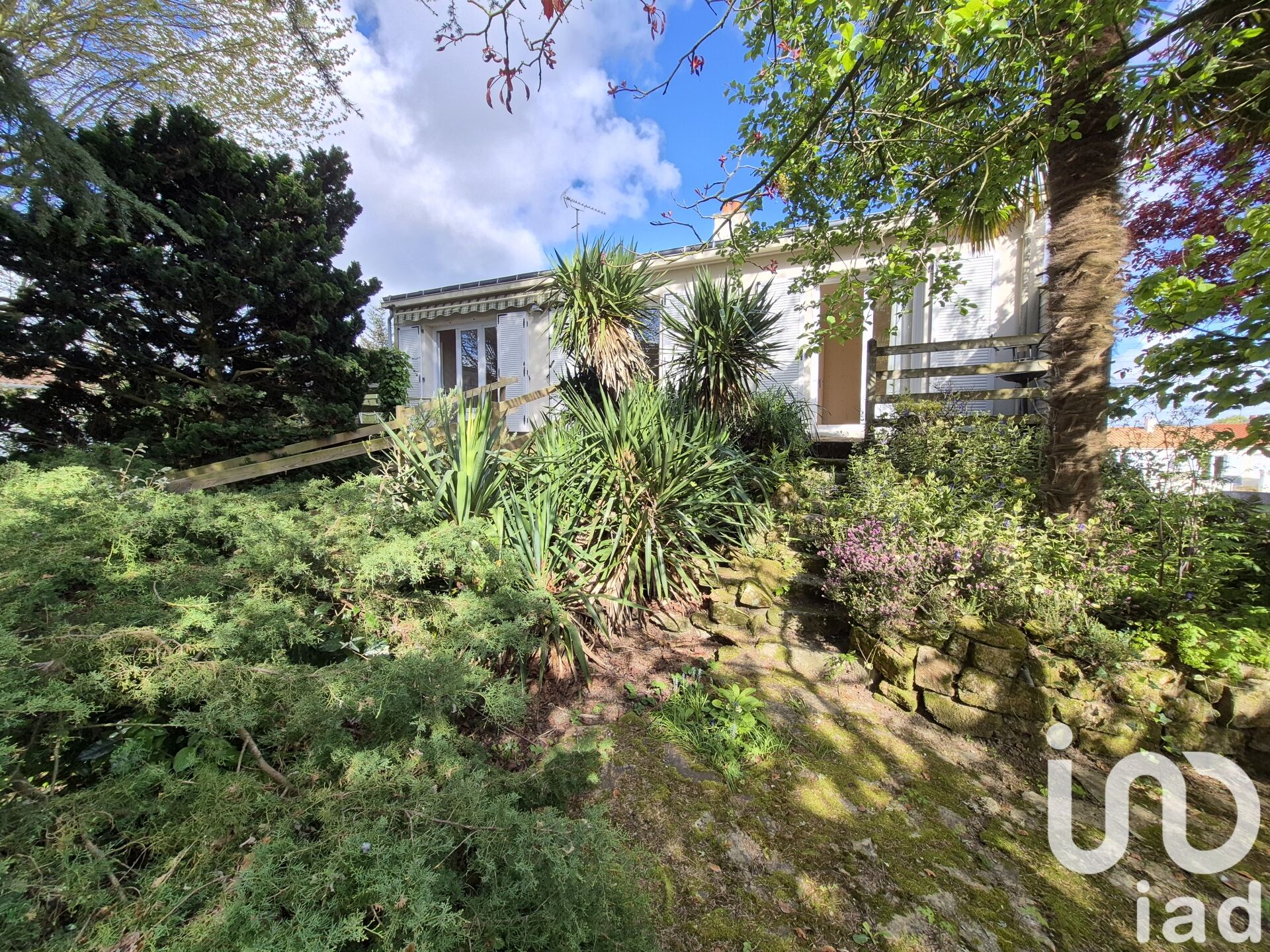 Bellevigny - 91m² - 5p. - 3ch.