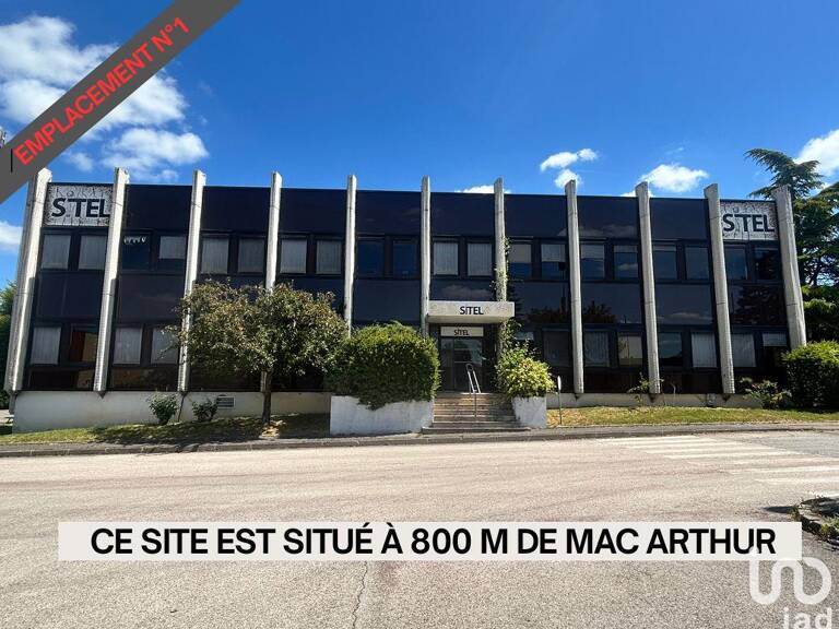 Vente Bureaux 3 000 m&sup2; — photo 1