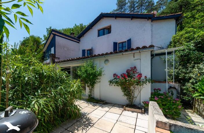 Villa de 8 pièces principales — photo 4