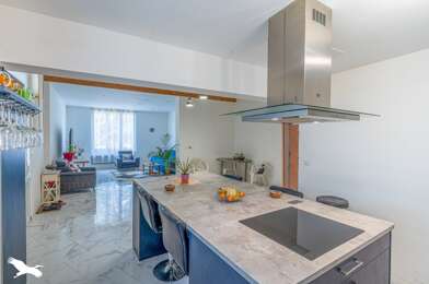 Maison 5 pièces 300675 €