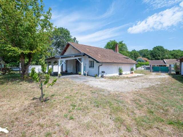 Maison en pierre de 5 pièces principales — photo du bien