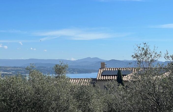 TERRAIN A BATIR LA CIOTAT — photo 2