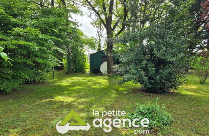 Très beau terrain de loisirs clôturé et arboré d'une superfi — photo 2