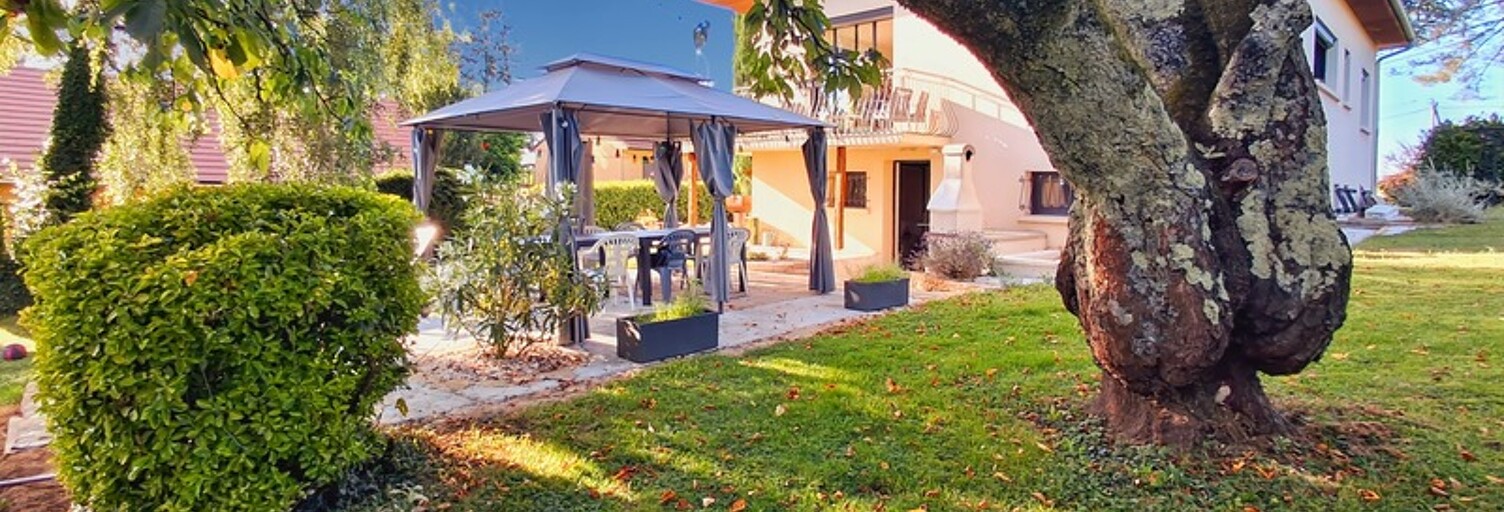 Maison 10 Pièces 301 m² à vendre à Saint-Amour (39160)
