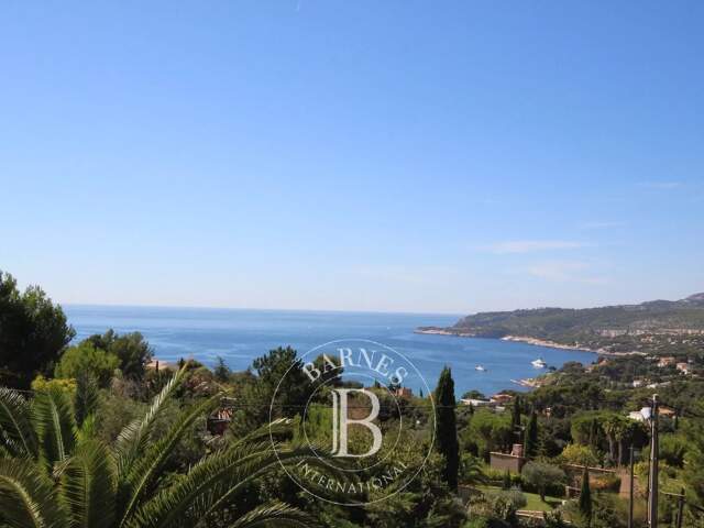 VENTE - CASSIS – VILLA D’ARCHITECTE – VUE MER – PISCINE – 7 CHAM — photo du bien