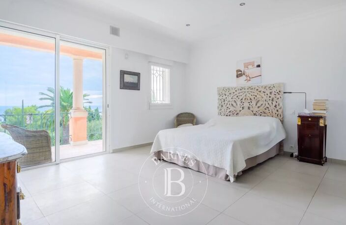 LA CIOTAT - PROPRIÉTÉ À VENDRE - VUE SUR LA MER PANORAMIQUE. — photo 4