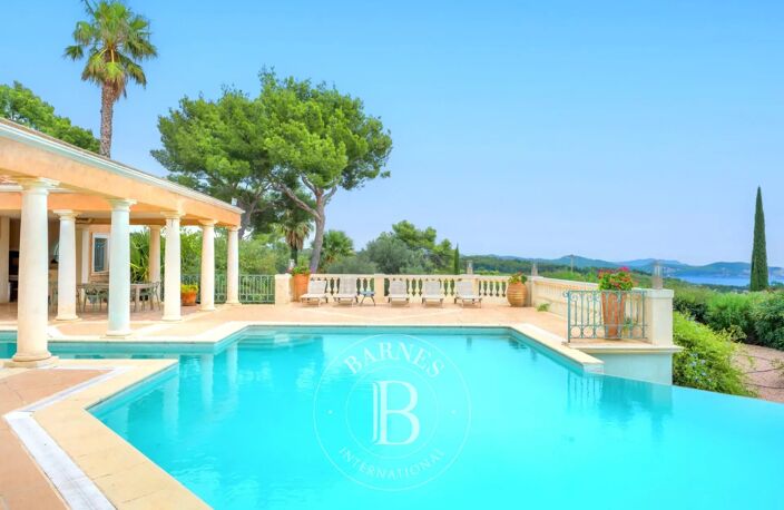 LA CIOTAT - PROPRIÉTÉ À VENDRE - VUE SUR LA MER PANORAMIQUE. — photo 5