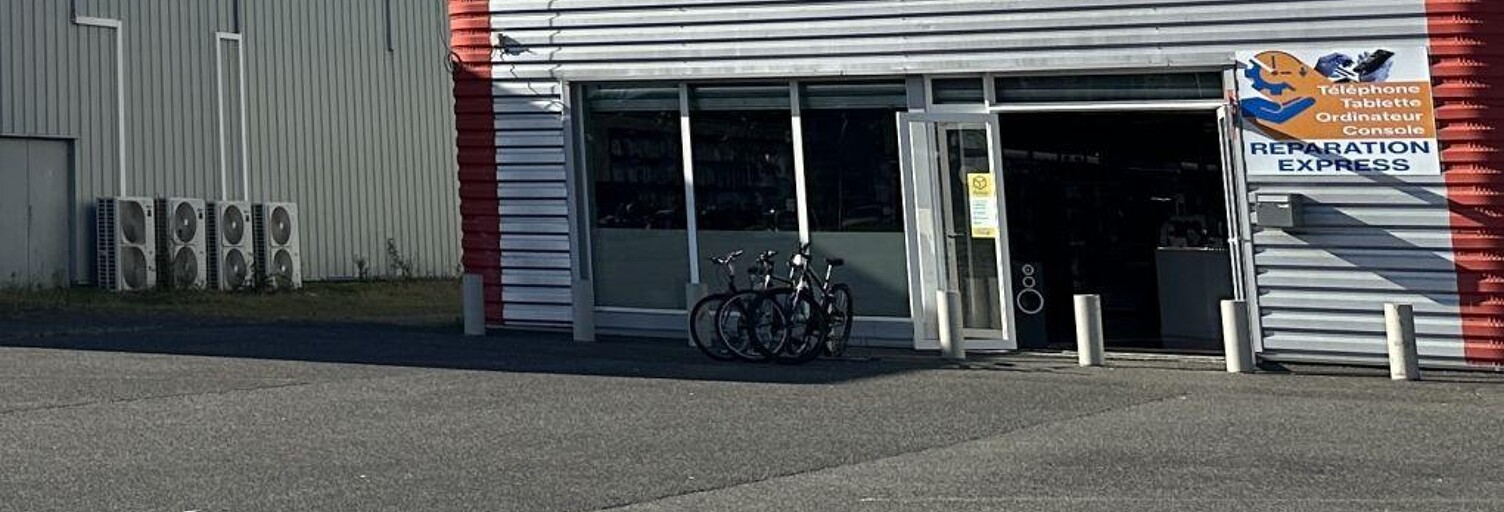 Commerce  300 m² à louer à Lons (64140)