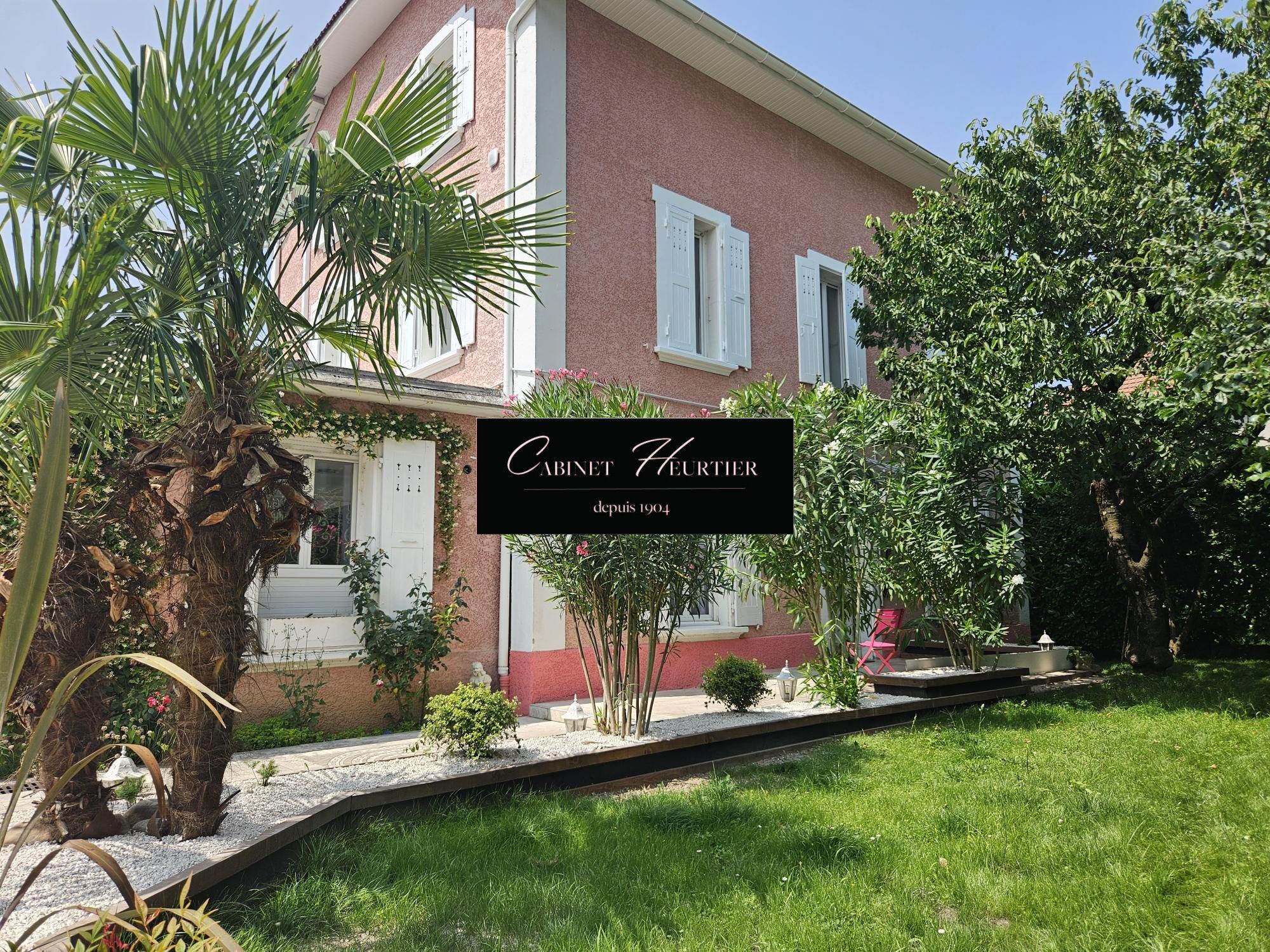 Villa / Maison  T9 à vendre Villard-Bonnot 38190