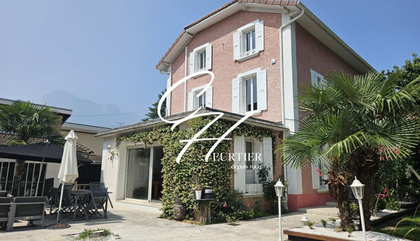 Villa / Maison 9 pièces  à vendre Villard-Bonnot 38190