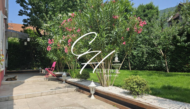 Villa / Maison 9 pièces  à vendre Villard-Bonnot 38190