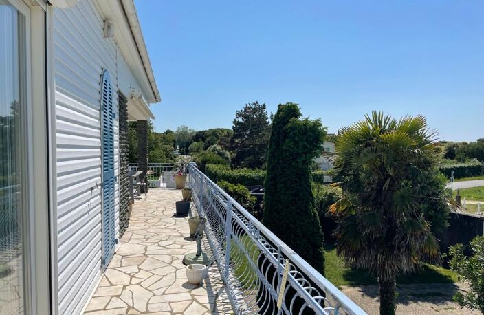 Maison à vendre ANGOULINS 224m² 5 chambres, 2 garages, Terrain 826m² — photo 4