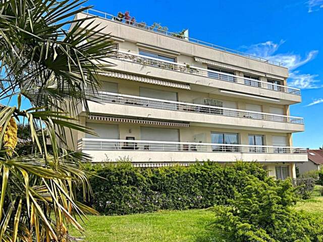 Appartement À Vendre — photo du bien