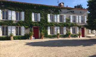 Maison 12 Pièces 320 m² à vendre à Roullet-Saint-Estèphe (16440)