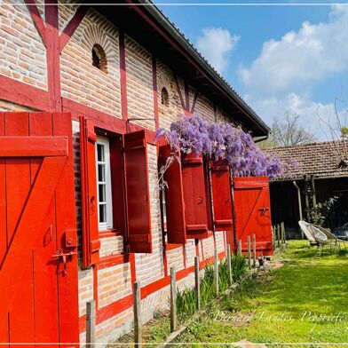 Maison 11 pièces 679800 €