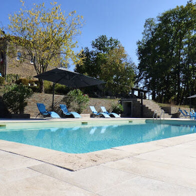 Maison 15 pièces 836000 €