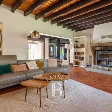 Maison 7 pièces 1050000 €