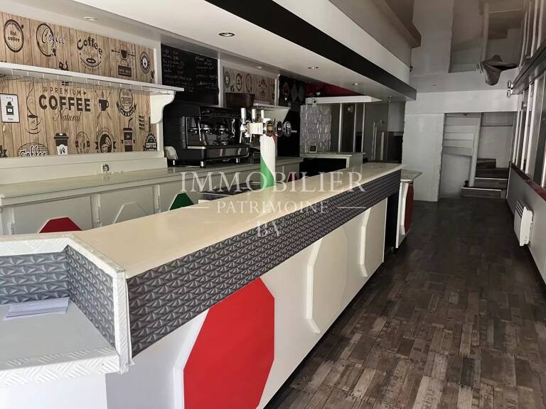 Local commercial — photo 1