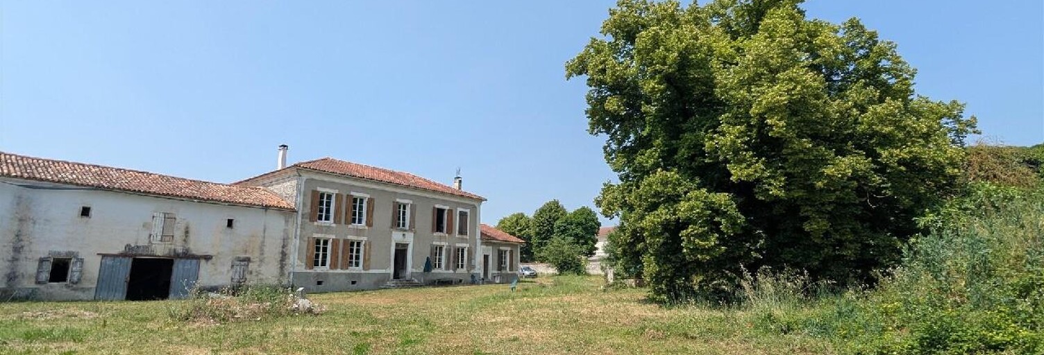 Maison 8 Pièces 268 m² à vendre à Saint-Martial-sur-Né (17520)