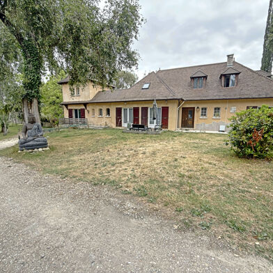 Maison 10 pièces 749900 €