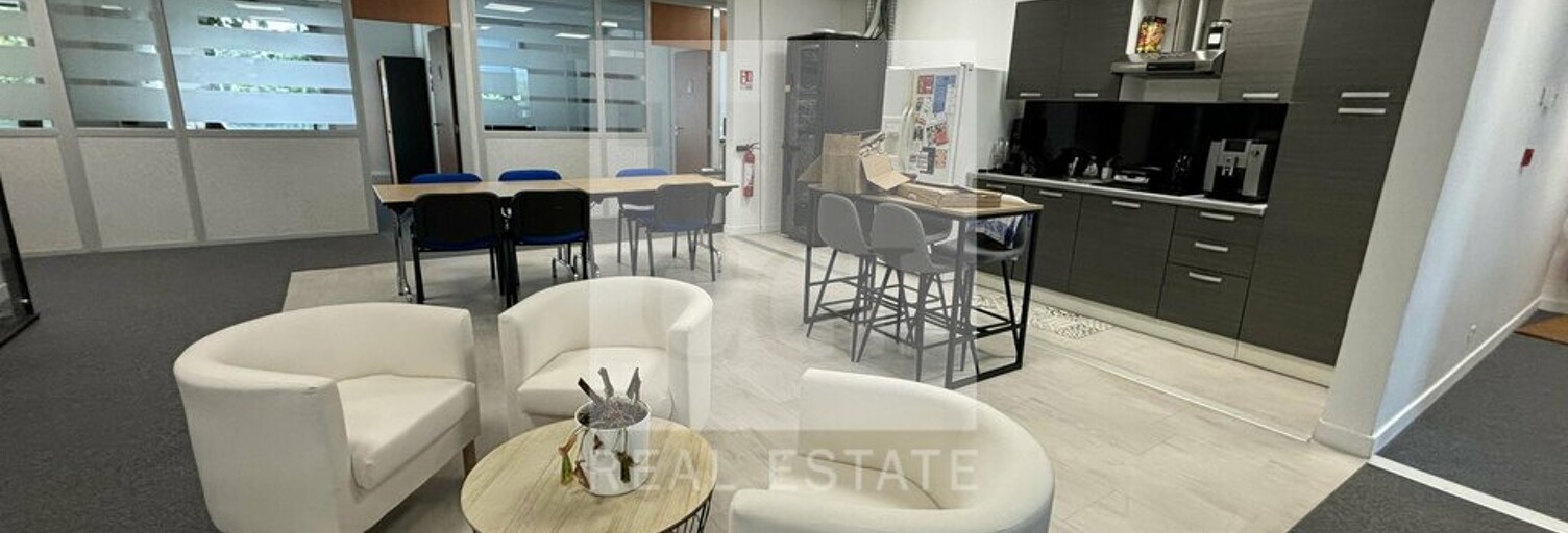 Bureau  360 m² à louer à Saint-Priest (69800)