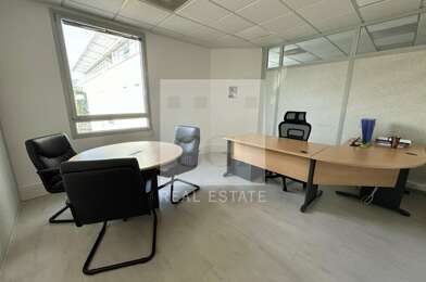 Bureau  7943 €