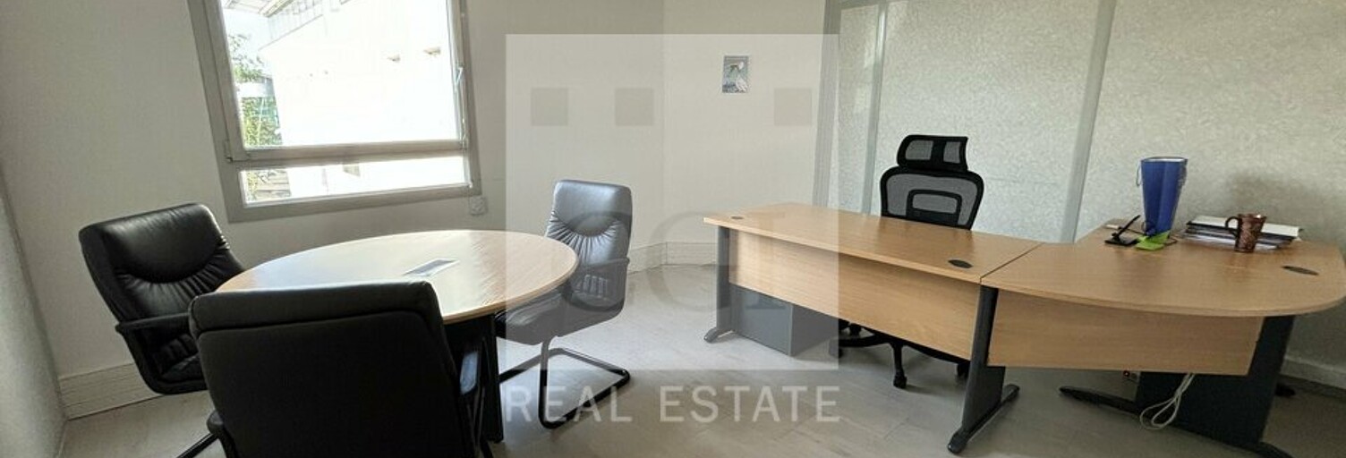 Bureau  623 m² à louer à Saint-Priest (69800)