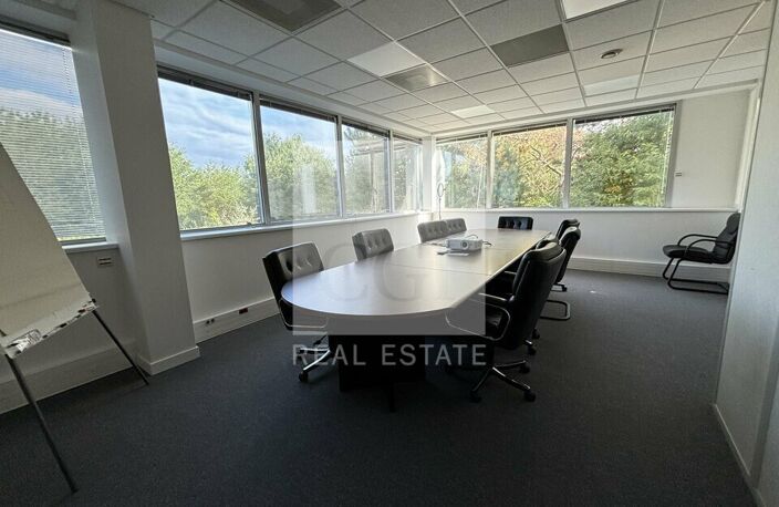 BUREAUX à LOUER — photo 2