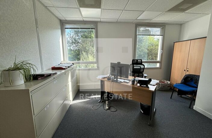 BUREAUX à LOUER — photo 4