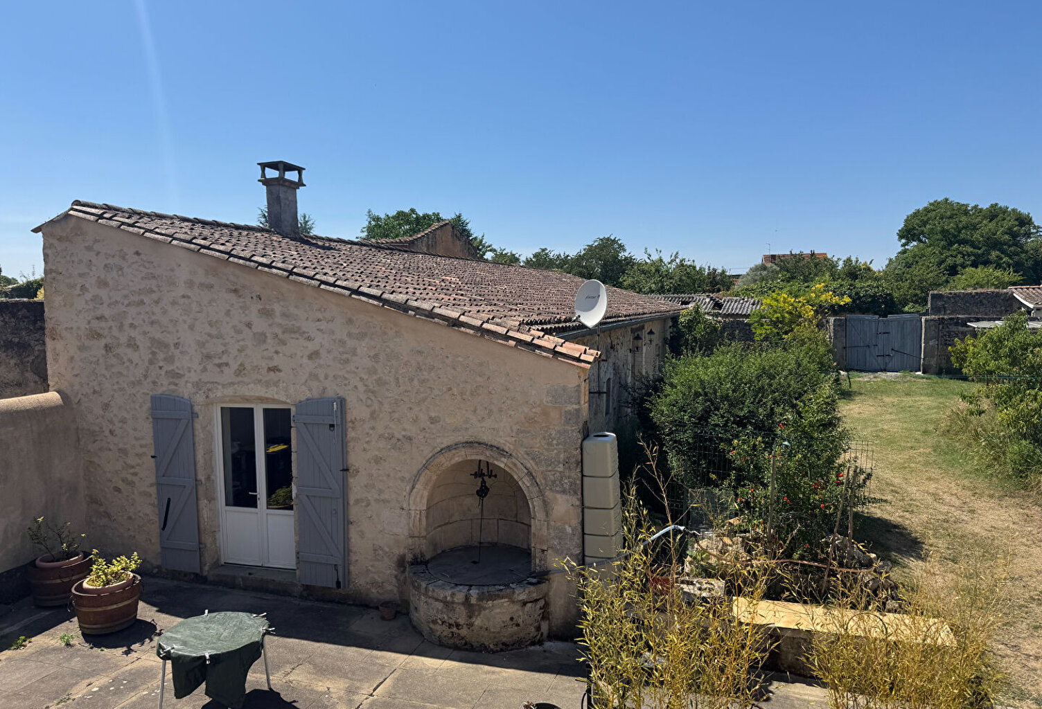 Charmante maison de caractère en pierres de 220m2 - Blaye centre — photo 1