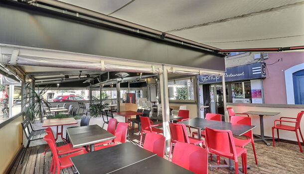 Local commercial 5 pièces  à vendre Cuers 83390