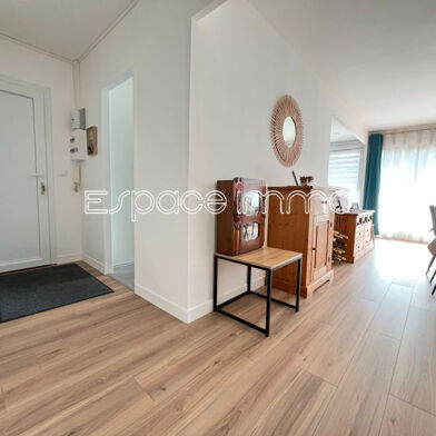 Appartement 4 pièces 164000 €
