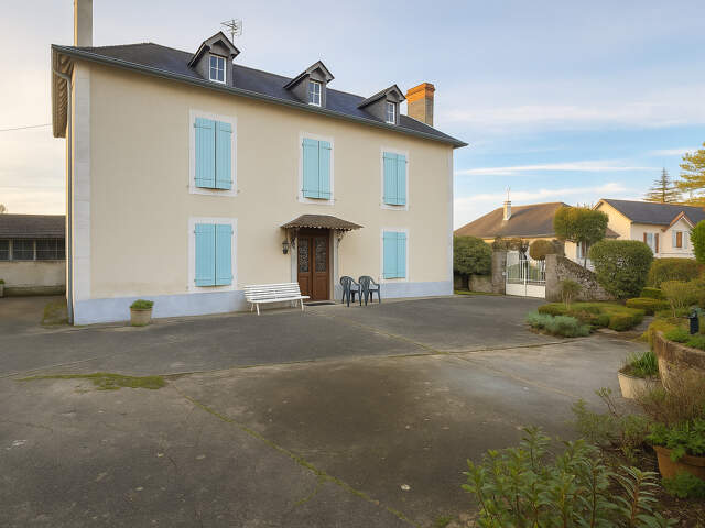 Beyrie En Bearn 6 pièce(s) 170 m2 — photo du bien