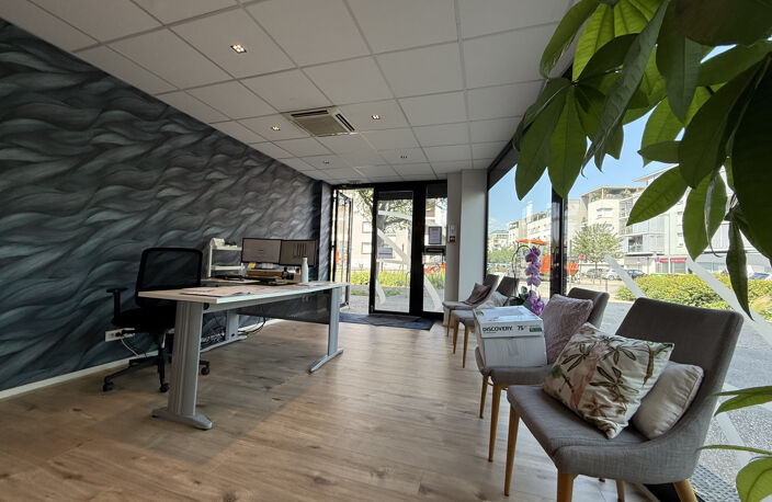 Local Commercial/Bureaux 334 m2 — photo 2